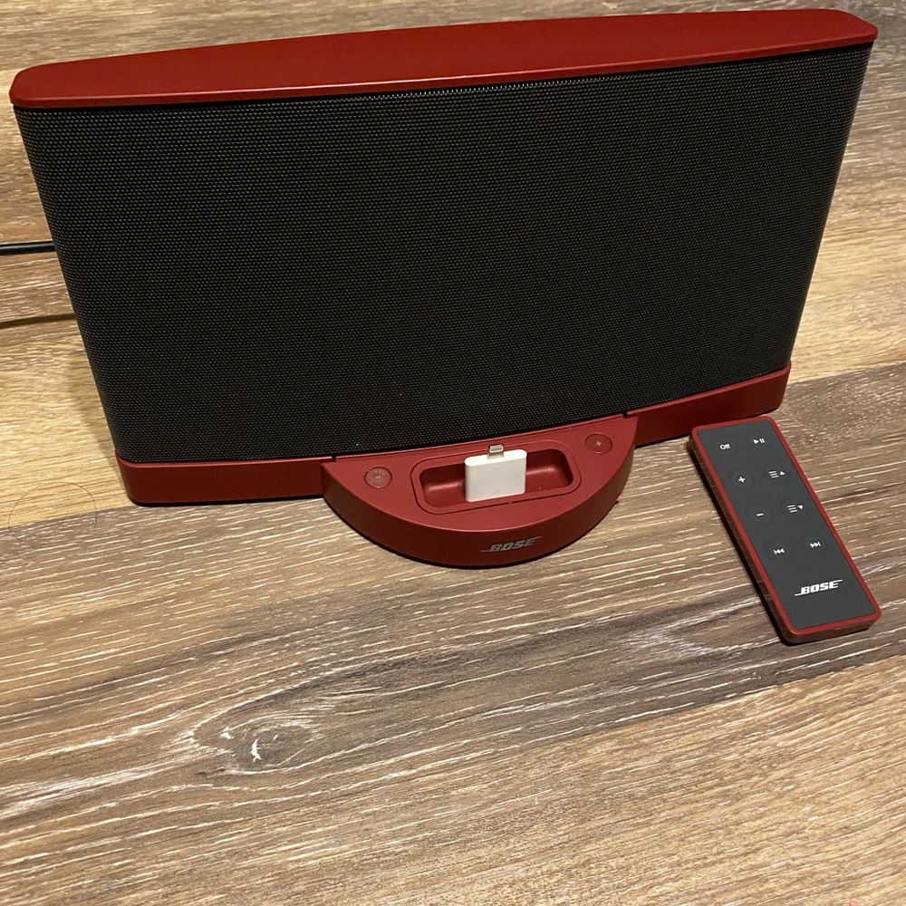 Bose SoundDock Series II Digital Music System (Red)